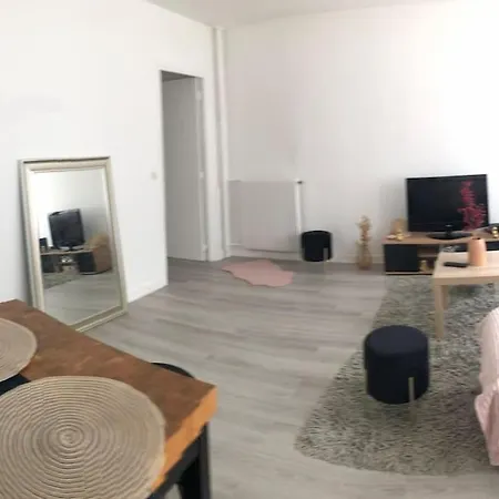 “l'appartement Du Bonheur” *